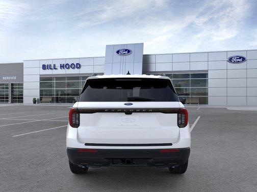 Star White Metallic Tri-Coat 2026 Ford Explorer Active