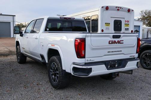 2022 GMC Sierra 2500 AT4