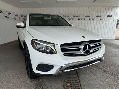Polar White 2018 Mercedes-Benz GLC 300 Base
