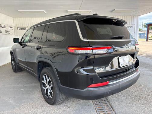 Diamond Black Crystal Pearlcoat 2024 Jeep Grand Cherokee L Limited