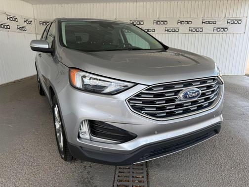 Iconic Silver Metallic 2024 Ford Edge Titanium