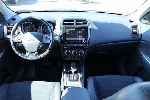 2024 Mitsubishi Outlander Sport SE