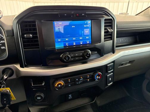 Oxford White 2022 Ford F-150 XL