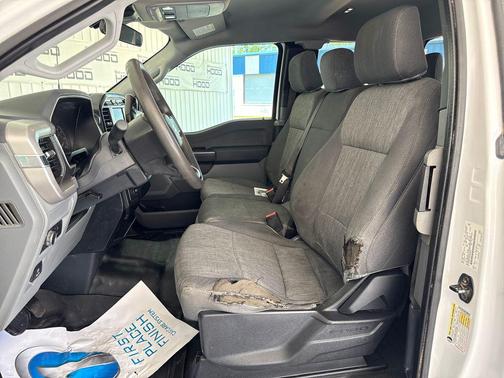 Oxford White 2022 Ford F-150 XL