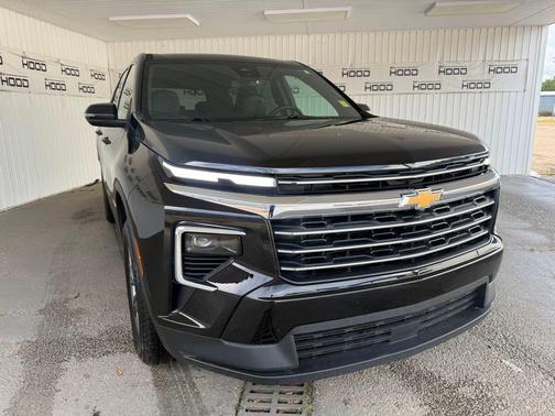 Mosaic Black Metallic 2026 Chevrolet Traverse LT