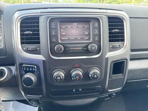 Diamond Black Crystal Pearlcoat 2024 RAM 1500 Classic SLT