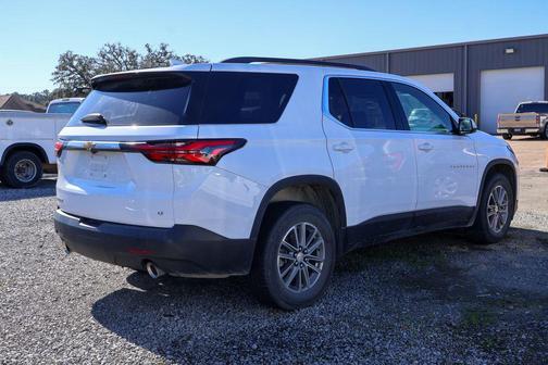 2022 Chevrolet Traverse LT Leather
