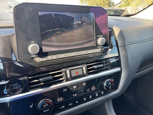 2025 Nissan Pathfinder SV FWD