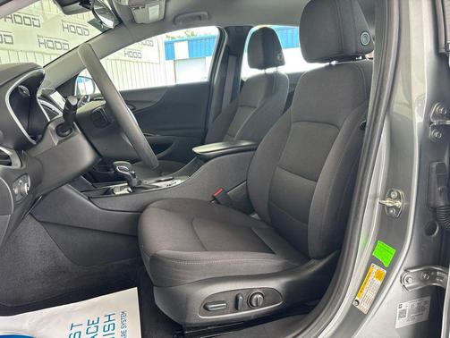 Sterling Gray Metallic 2024 Chevrolet Malibu FWD 1LT