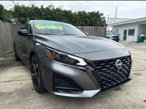 Gray Sky Pearl 2023 Nissan Altima SR FWD