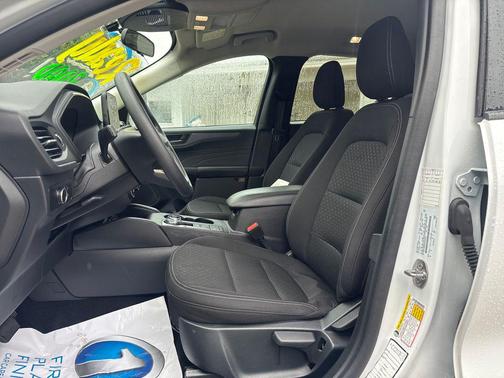 Oxford White 2025 Ford Escape Active
