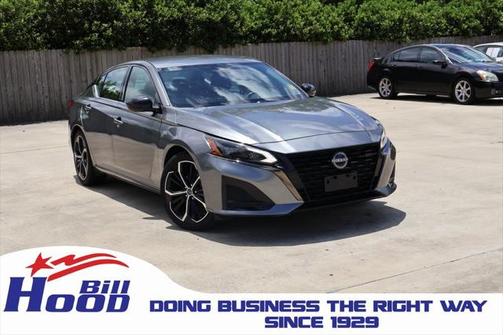 2023 Nissan Altima SR FWD