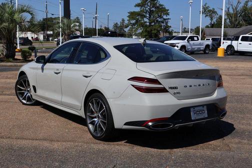 2025 Genesis G70 2.5T RWD