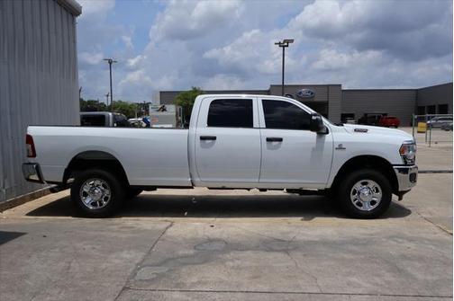 2024 RAM 2500 Tradesman Crew Cab 4x4 8' Box