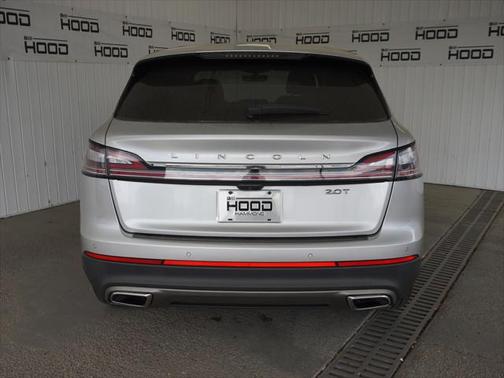 2019 Lincoln Nautilus Select