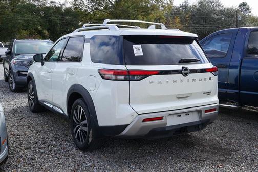 2023 Nissan Pathfinder Platinum 4WD