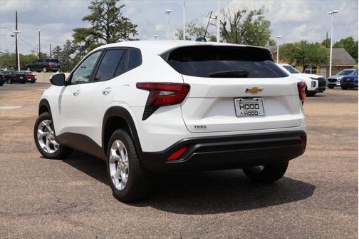 2024 Chevrolet Trax LS