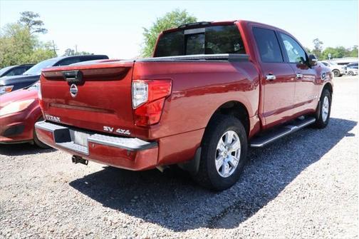 2017 Nissan Titan SV