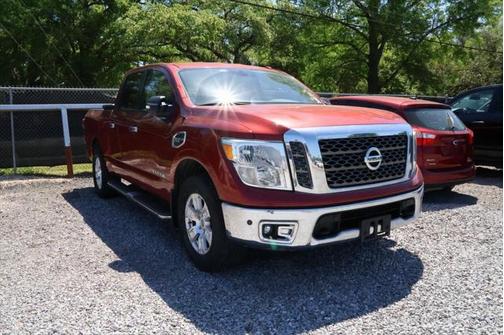 2017 Nissan Titan SV