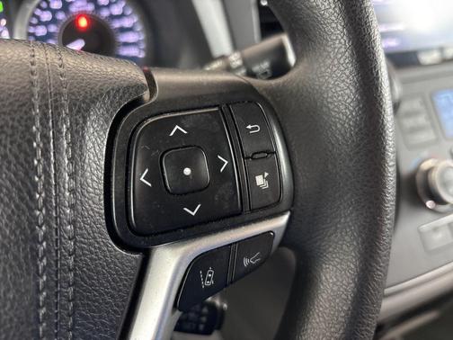 2019 Toyota Sienna LE