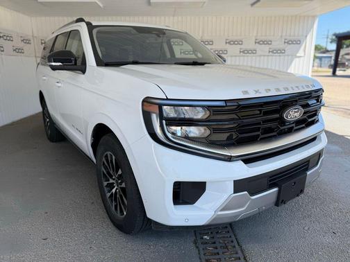 Oxford White 2025 Ford Expedition Platinum