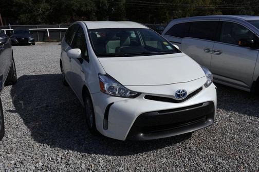 2017 Toyota Prius v Four