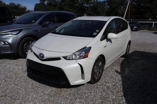 2017 Toyota Prius v Four