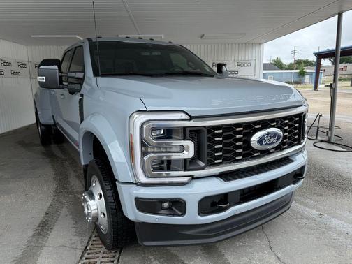 Glacier Gray Metallic Tri-Coat 2026 Ford F-450 Platinum