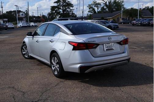 2024 Nissan Altima S FWD