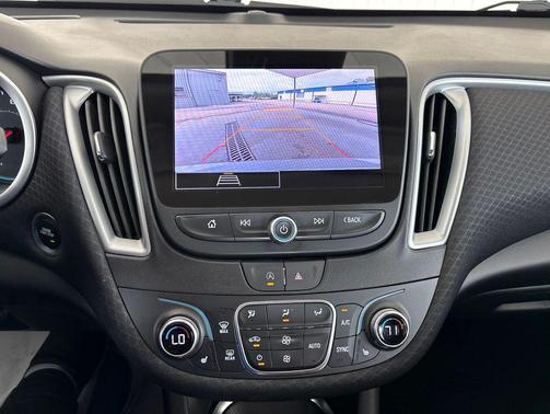 Sterling Gray Metallic 2024 Chevrolet Malibu FWD 1LT