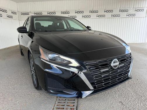 Super Black Clearcoat 2025 Nissan Altima 2.5 SV