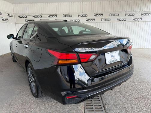 Super Black Clearcoat 2025 Nissan Altima 2.5 SV