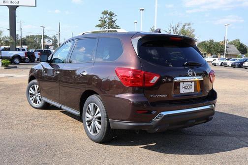 2020 Nissan Pathfinder SL 2WD