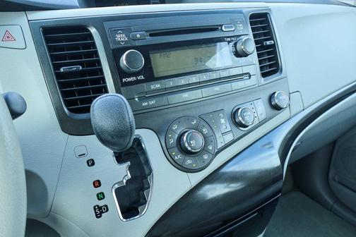2014 Toyota Sienna L