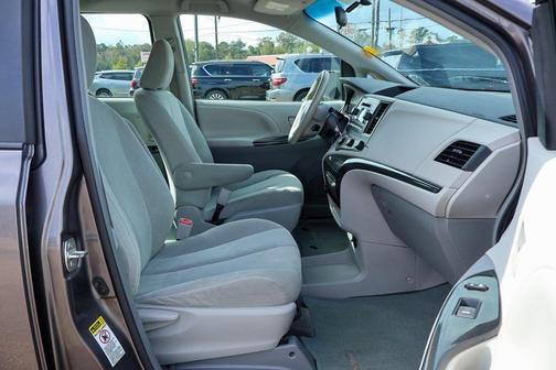 2014 Toyota Sienna L