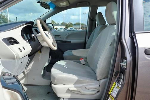 2014 Toyota Sienna L