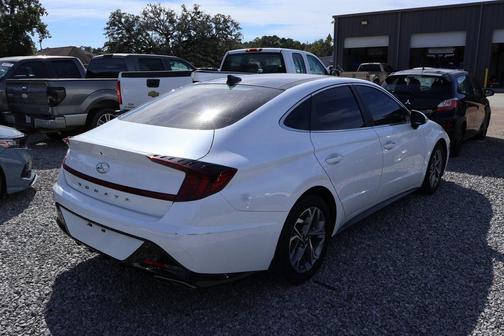 2022 Hyundai SONATA SEL