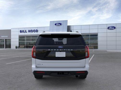Space Silver Metallic 2026 Ford Expedition Active