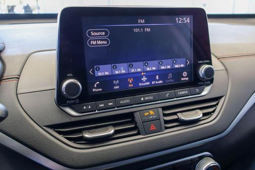 2022 Nissan Altima SR FWD