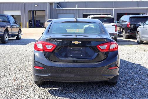 2018 Chevrolet Cruze LS