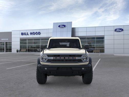 Wimbledon White 2026 Ford Bronco Outer Banks