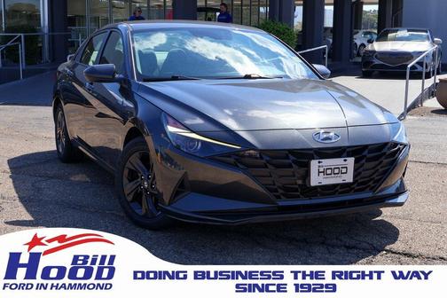 2023 Hyundai ELANTRA SEL