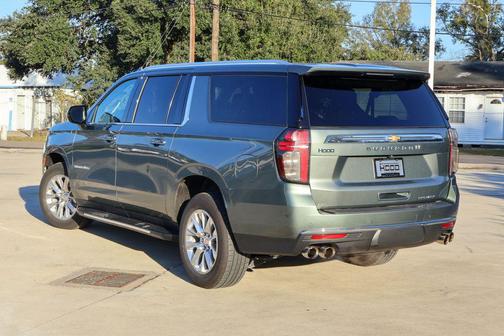 2023 Chevrolet Suburban Premier