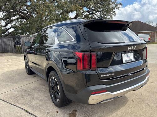 2024 Kia Sorento S