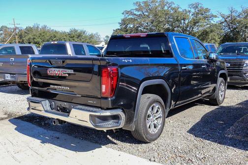 2025 GMC Sierra 1500 SLT