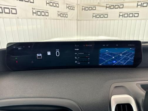 Space Silver Metallic 2025 Ford Expedition Max Active 4x4