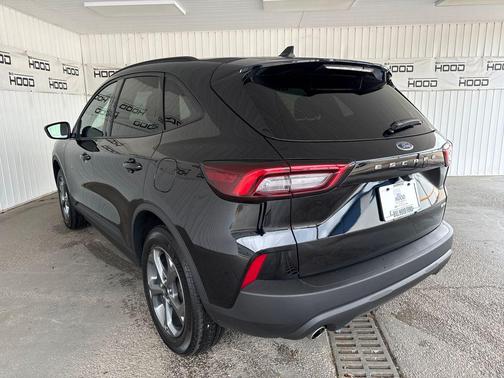 Agate Black Metallic 2025 Ford Escape ST-Line