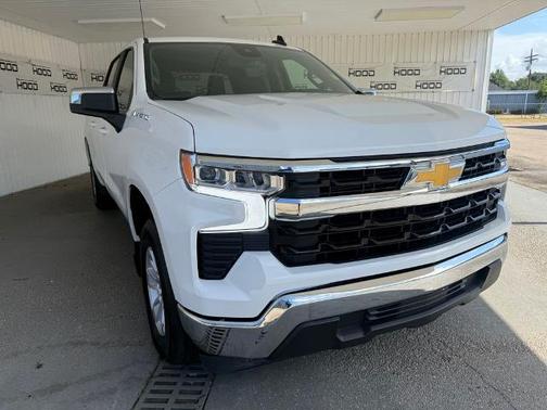 Summit White 2025 Chevrolet Silverado 1500 LT