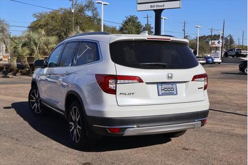 2022 Honda Pilot Touring 8-Passenger