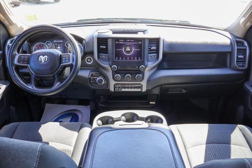 2020 RAM 2500 Tradesman Crew Cab 4X4 6'4' Box